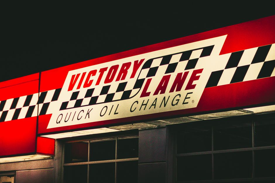 vinyl sign company
